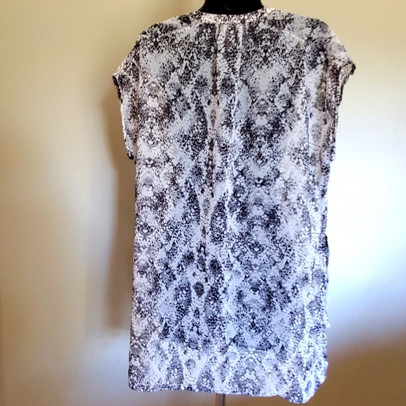 George Print Sheer Top - Picture 3 of 6